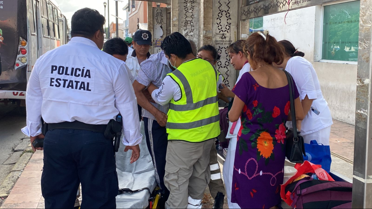 Paramédicos del SAMU y policías acudieron rápidamente al lugar. Paramédicos del SAMU y policías acudieron rápidamente al lugar.