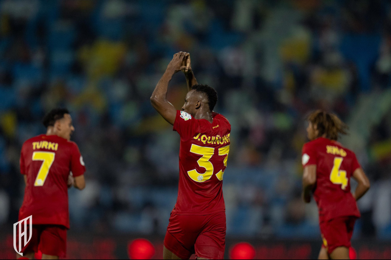 Mientras en América lo extrañan, Julián Quiñones debuta con doblete con el Al-Qadisiya:VIDEO