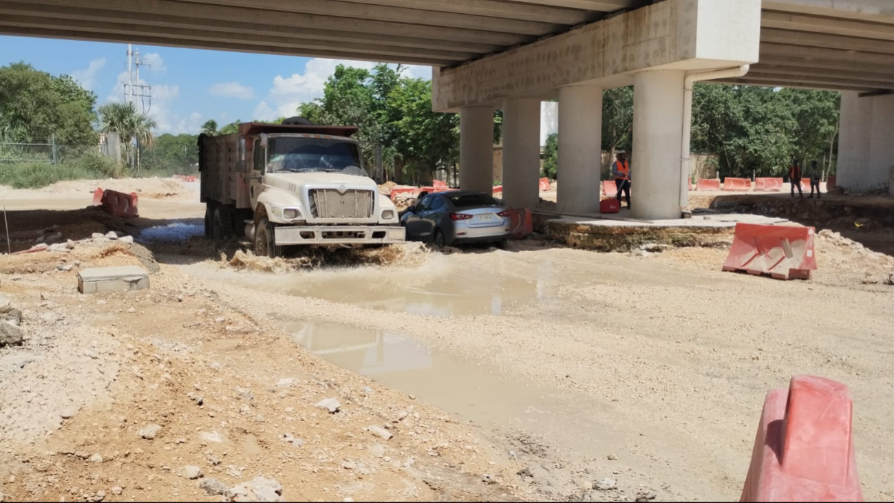 El servicio de agua en Villas del Sol en Playa del Carmen comenzó a reanudarse El servicio de agua en Villas del Sol en Playa del Carmen comenzó a reanudarse