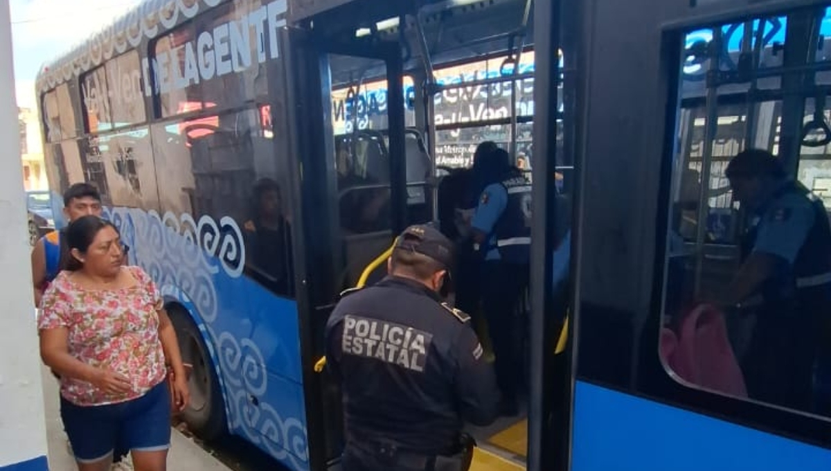 Las pasajeras fueron atendidas por paramédicos Las pasajeras fueron atendidas por paramédicos