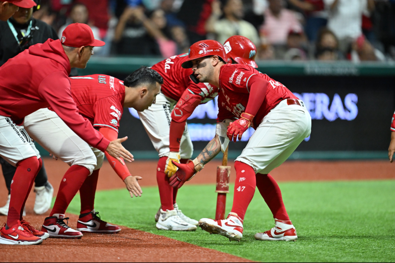 Guerreros sorprende a los Diablos Rojos en el inicio de la serie