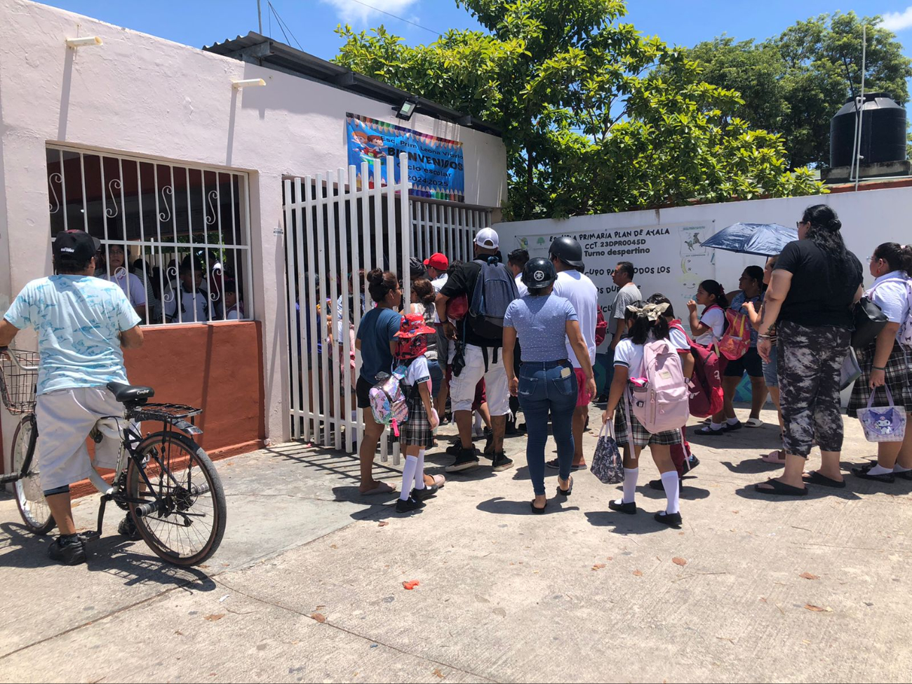 Alrededor de 16 mil 444 figuras educativas comenzaron labores en las escuelas Alrededor de 16 mil 444 figuras educativas comenzaron labores en las escuelas