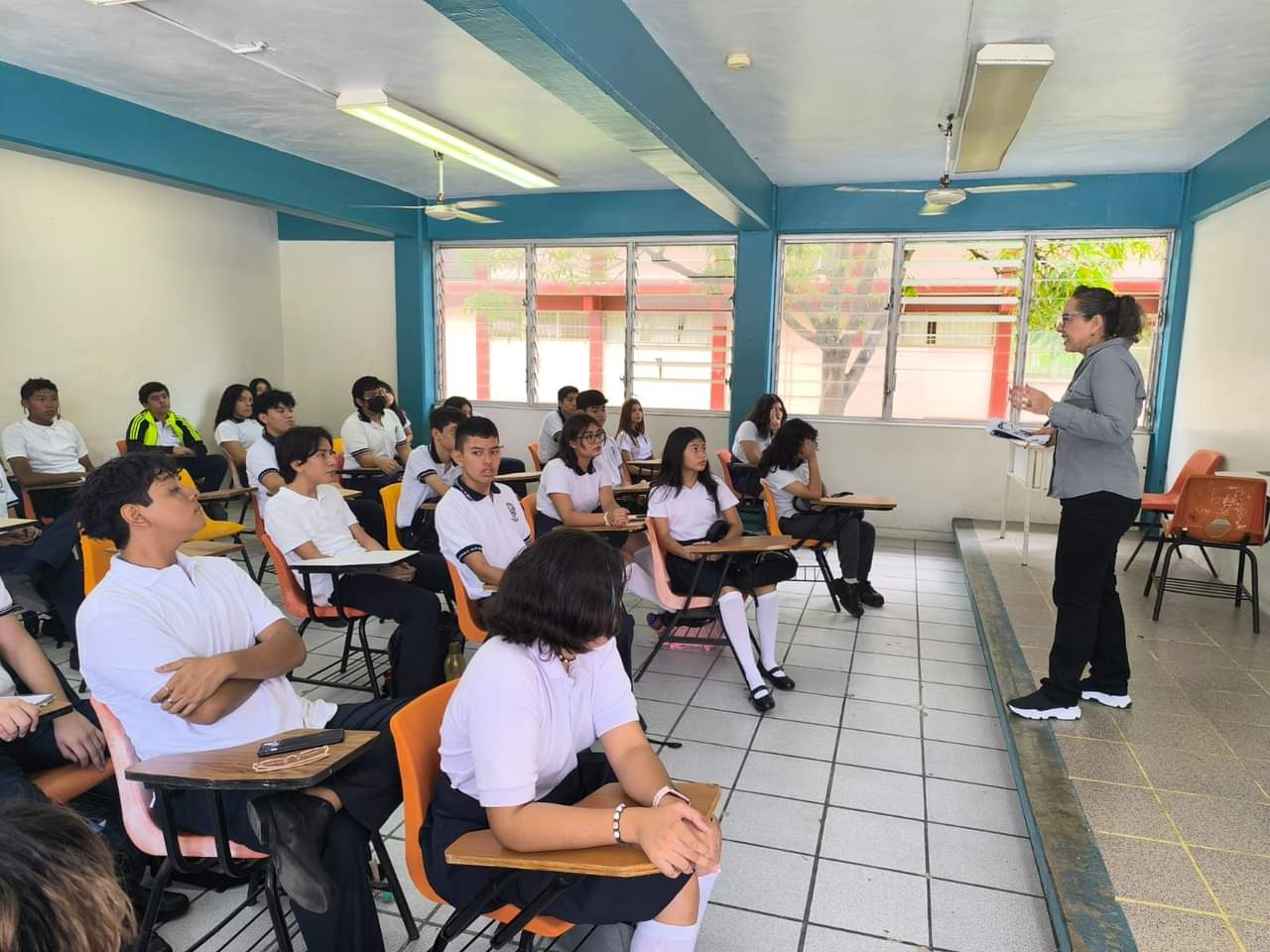 Complicado y costoso retorno a clases Complicado y costoso retorno a clases