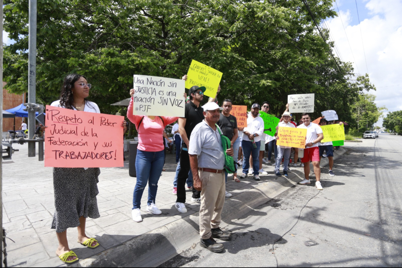 Los trabajadores de Poder Judicial se reunieron en la Andrés Quintana Roo Los trabajadores de Poder Judicial se reunieron en la Andrés Quintana Roo
