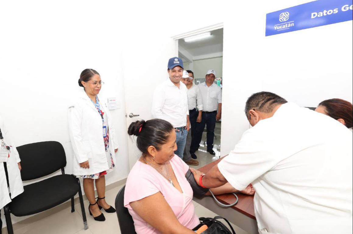 Mauricio Vila supervisa las acciones en el Centro de Salud Urbano de Valladolid Mauricio Vila supervisa las acciones en el Centro de Salud Urbano de Valladolid