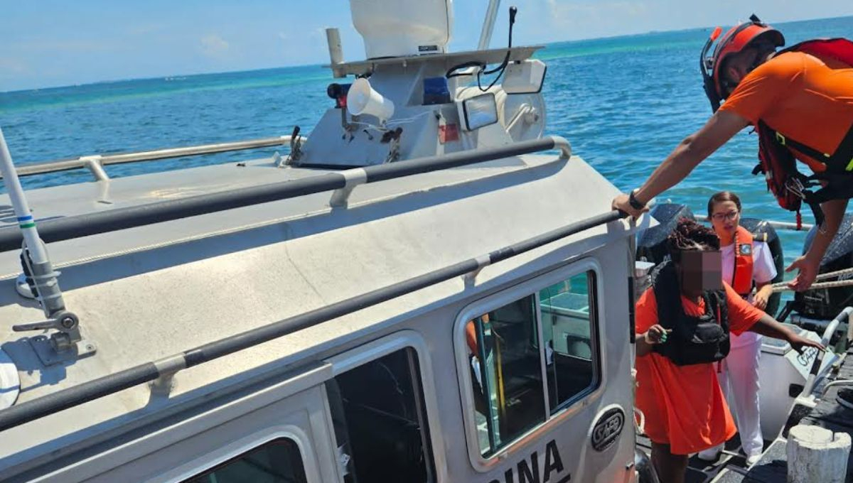 Realizan el cuarto rescate de un pasajero de Isla Mujeres en 2024