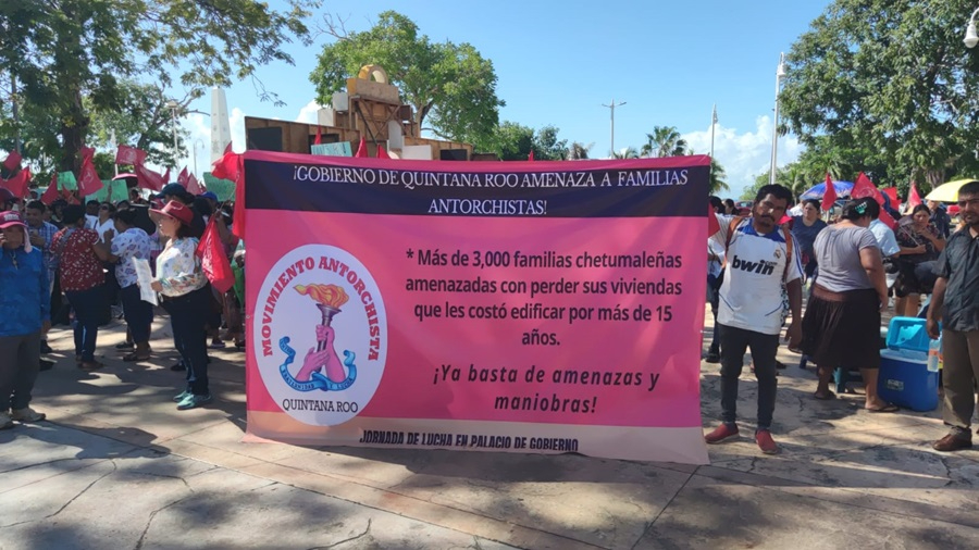 Alrededor de 200 personas protestaron Alrededor de 200 personas protestaron
