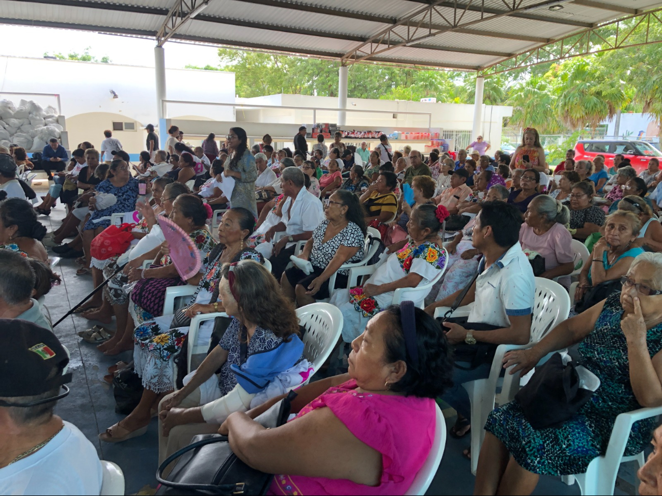 Más de 200 abuelitos celebran el Día del Adulto Mayor en Cancún