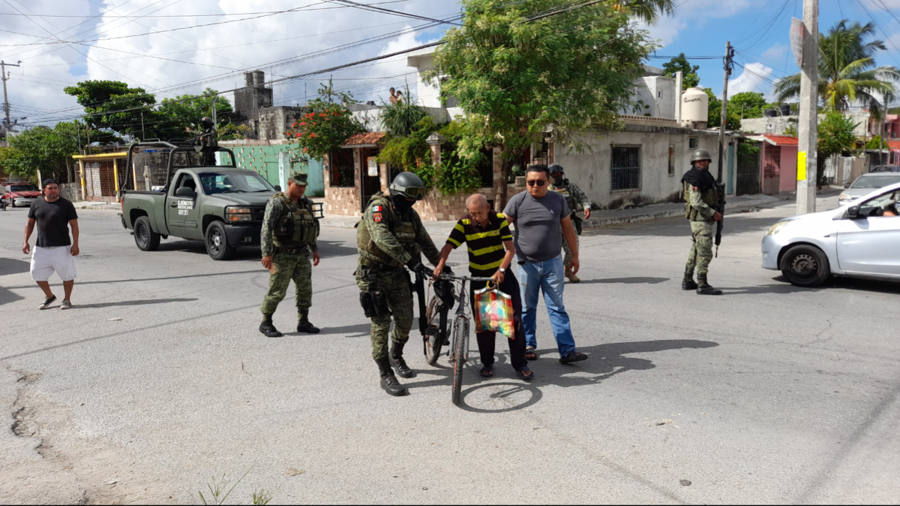 El adulto mayor fue llevado a un clínica por el conductor El adulto mayor fue llevado a un clínica por el conductor