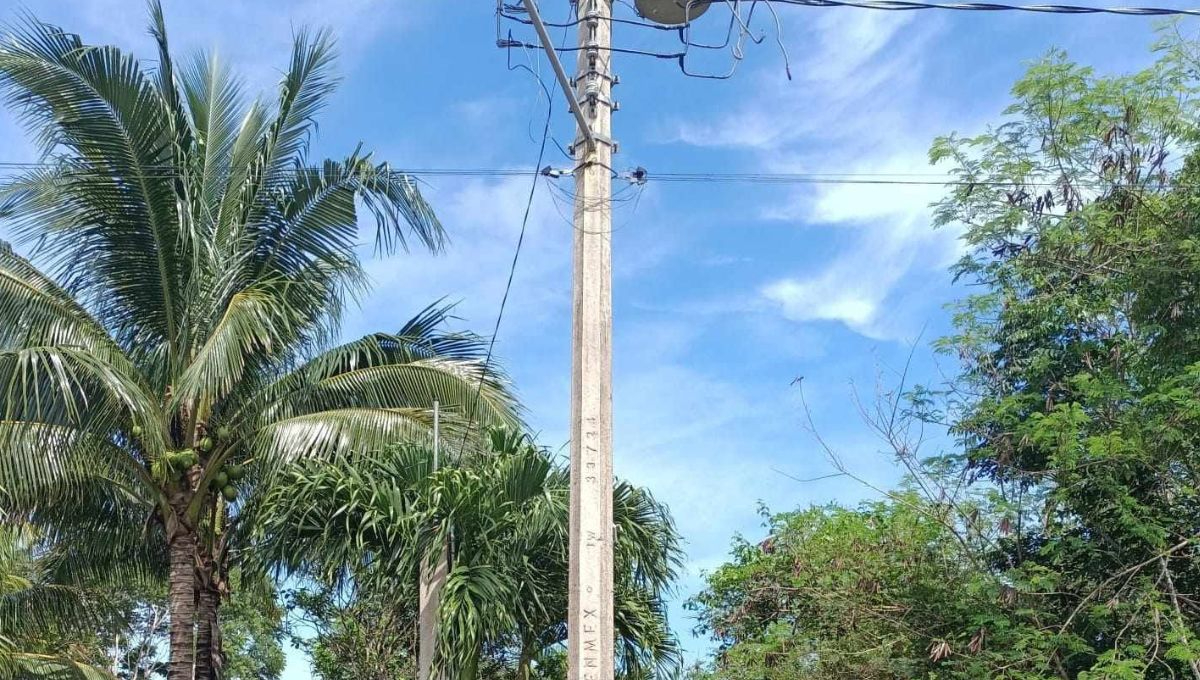 Denuncian constantes fallas eléctricas en Yaxley, Felipe Carrillo Puerto