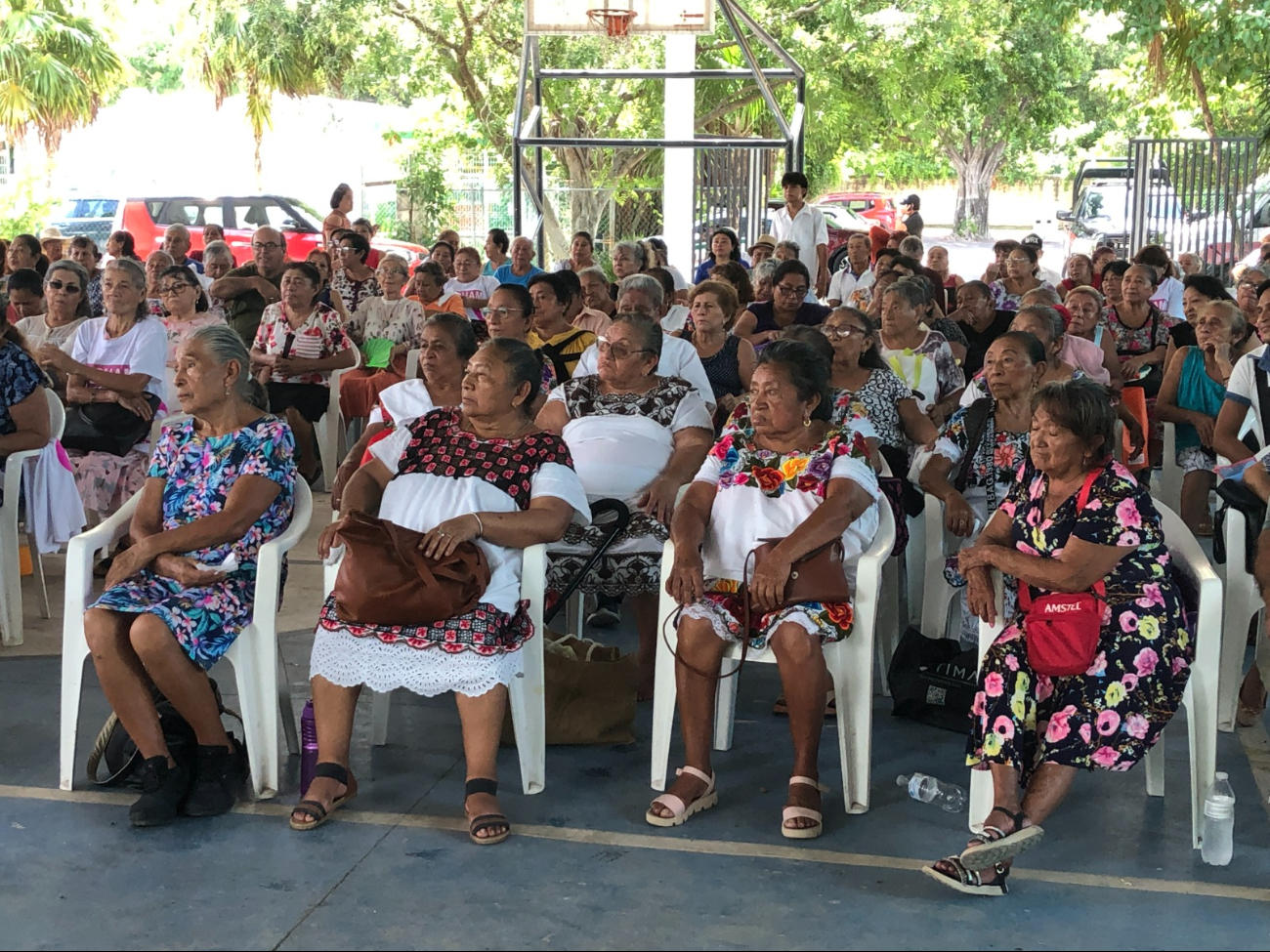 La señora Teresita B., de 74 años, compartió su historia de vida y los desafíos que enfrenta. La señora Teresita B., de 74 años, compartió su historia de vida y los desafíos que enfrenta.