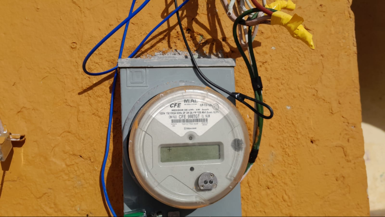 La falta de electricidad afecta a varios departamentos, incluyendo policía, catastro y agua potable. La falta de electricidad afecta a varios departamentos, incluyendo policía, catastro y agua potable.