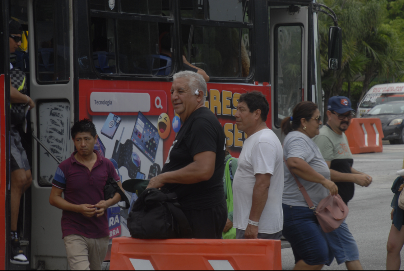 Siete unidades permanecen retenidas en el corralón por aumento de tarifas Siete unidades permanecen retenidas en el corralón por aumento de tarifas