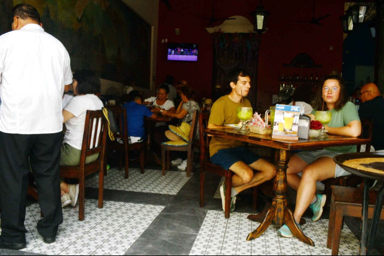 Vacaciones impulsan ventas de restauranteros en Campeche