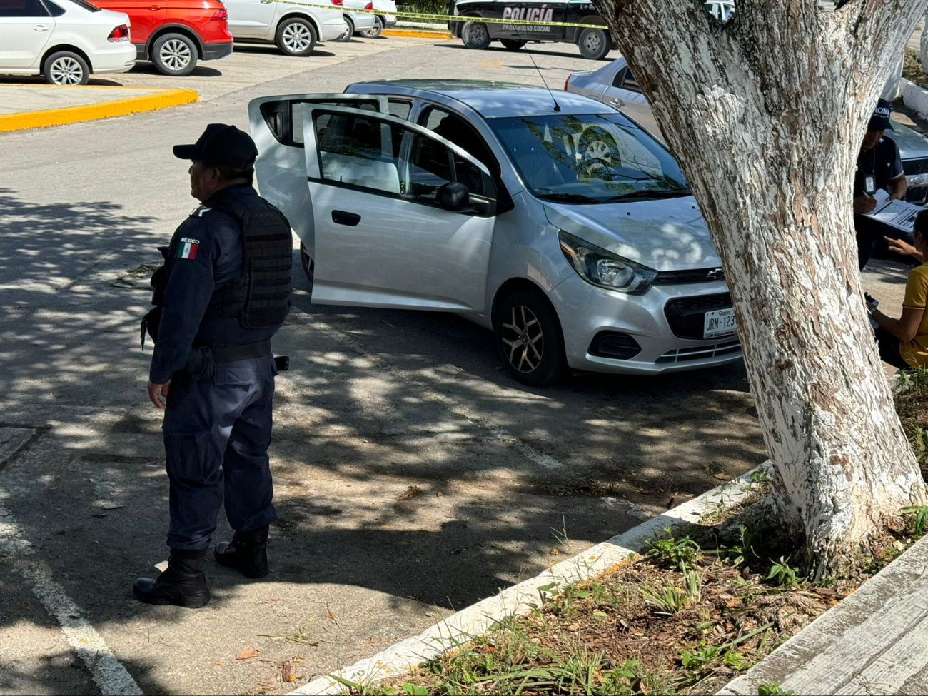 El conductor del coche no resultó lesionado El conductor del coche no resultó lesionado