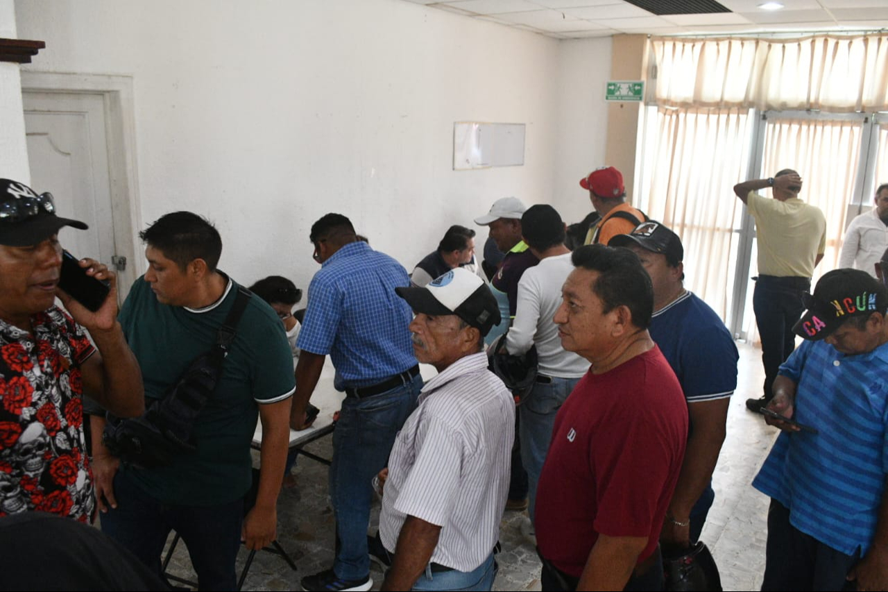 La asamblea contó con la asistencia suficiente para validar los acuerdos tomados. La asamblea contó con la asistencia suficiente para validar los acuerdos tomados.