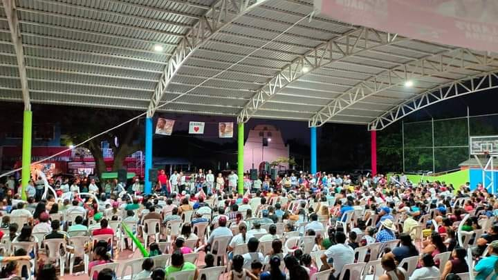 Pobladores de Sabancuy califican positivamente su trabajo, destacando su apoyo a los más necesitados. Pobladores de Sabancuy califican positivamente su trabajo, destacando su apoyo a los más necesitados.