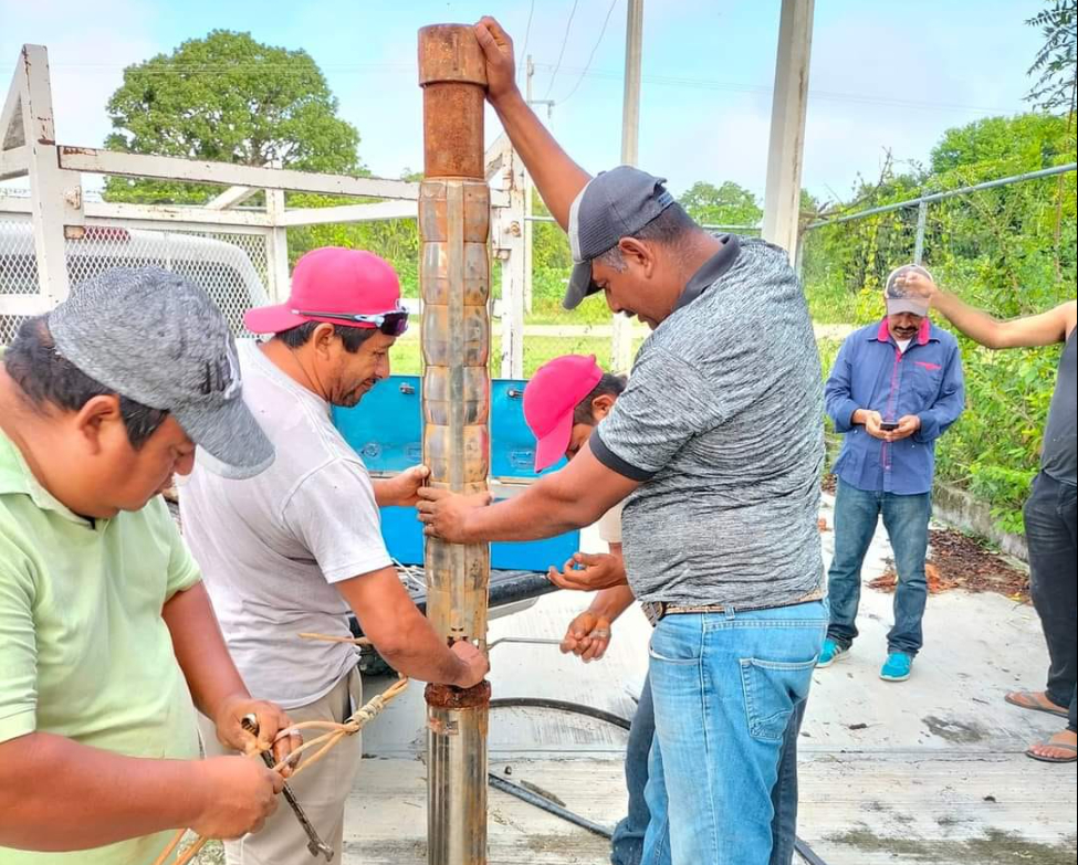 Una vecina con pozo abastece a las casas con agua para lo esencial, mientras otros se trasladan a Candelaria para lavar ropa. Una vecina con pozo abastece a las casas con agua para lo esencial, mientras otros se trasladan a Candelaria para lavar ropa.