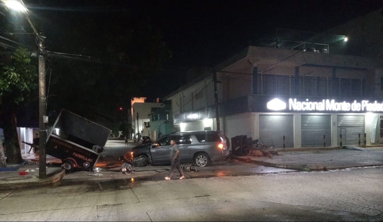 Accidente en Quintana Roo deja pérdidas por más de 250 mil pesos Accidente en Quintana Roo deja pérdidas por más de 250 mil pesos