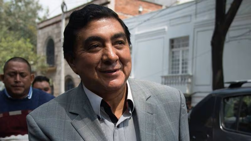 Captan a Carlos Bonavides trabajando en las calles: "No tengo trabajo"