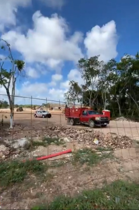 Bomberos permanece en el lugar de los hechos Bomberos permanece en el lugar de los hechos