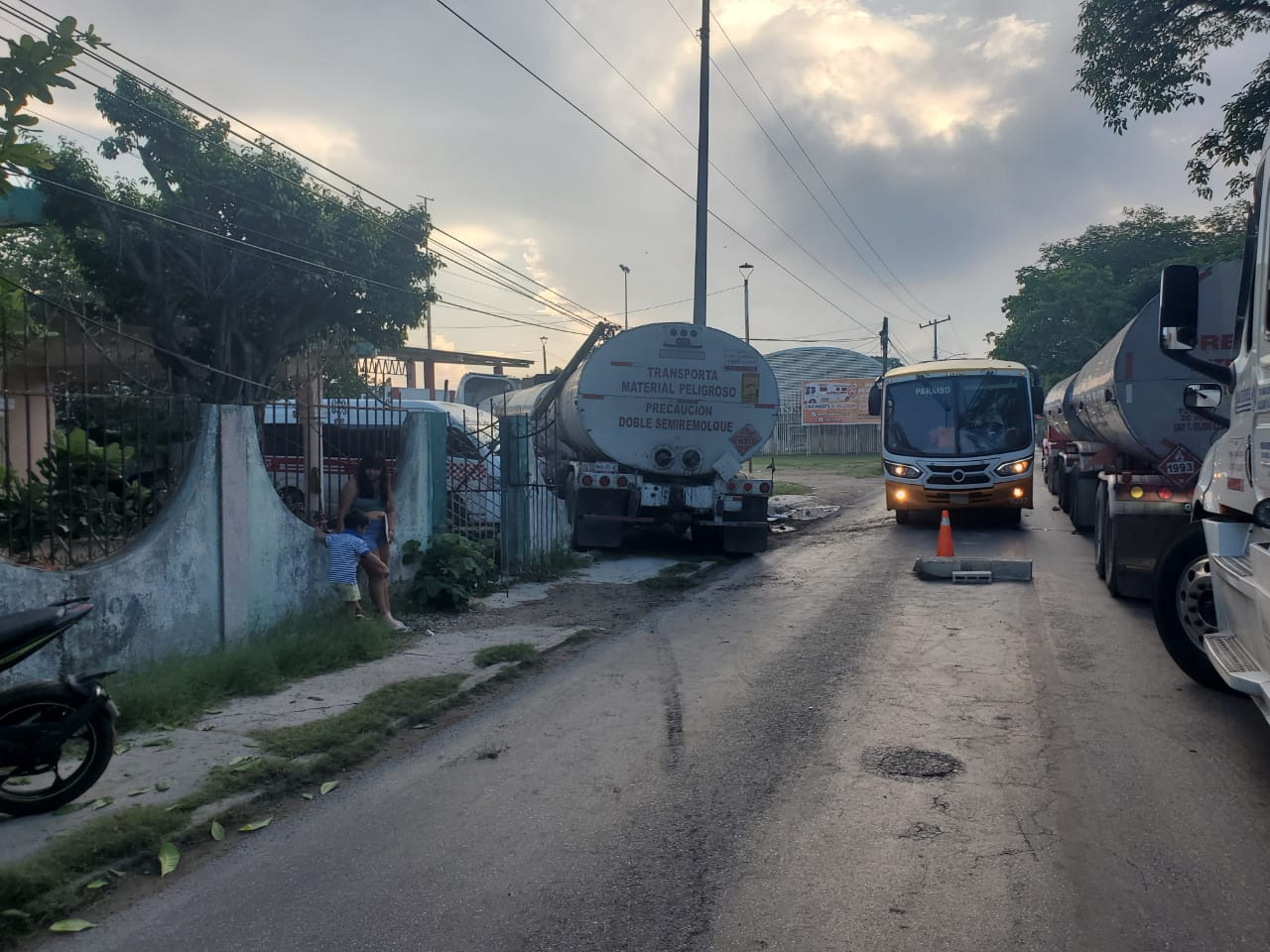 El accidente automovilístico que ocurrió sobre la carretera federal 180 de la Península de Atasca El accidente automovilístico que ocurrió sobre la carretera federal 180 de la Península de Atasca