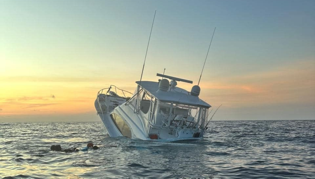 Yate con 12 tripulantes se hunde en el mar en Progreso: VIDEO