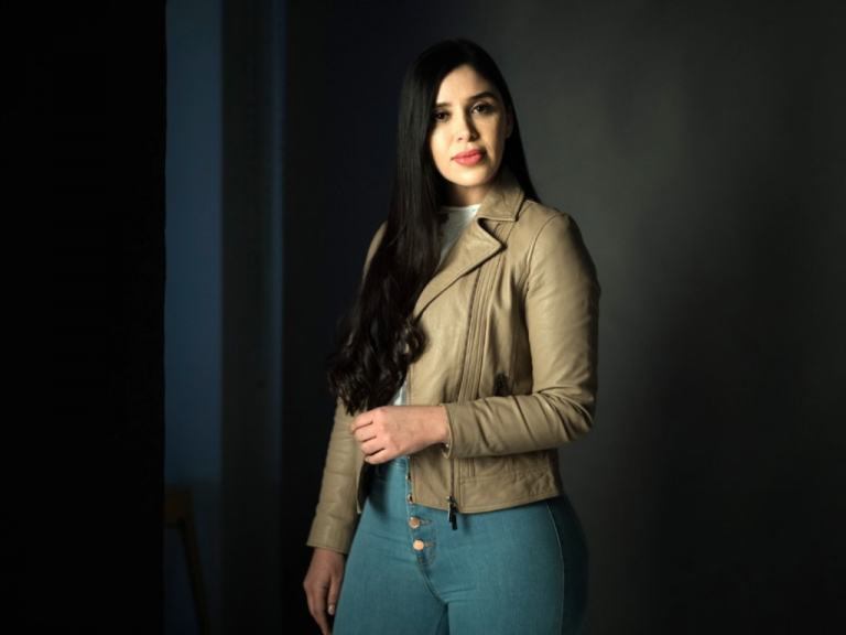 Emma Coronel reaperece en video musical de la abogada de 'El Chapo'; así se ve tras salir de prisión