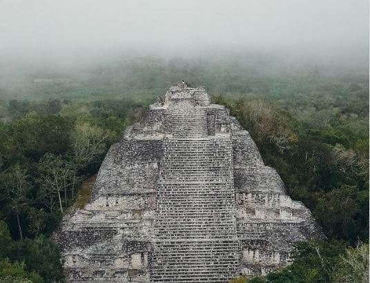 El estudio reveló 132 kilómetros cuadrados de vestigios mayas con unas 6,600 estructuras, superando a Calakmul El estudio reveló 132 kilómetros cuadrados de vestigios mayas con unas 6,600 estructuras, superando a Calakmul