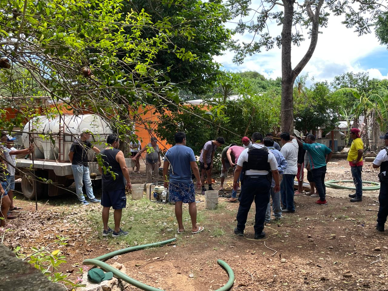 Fallecen padre e hijo; fueron  rescatados tras caer en un sumidero en Hopelchén 