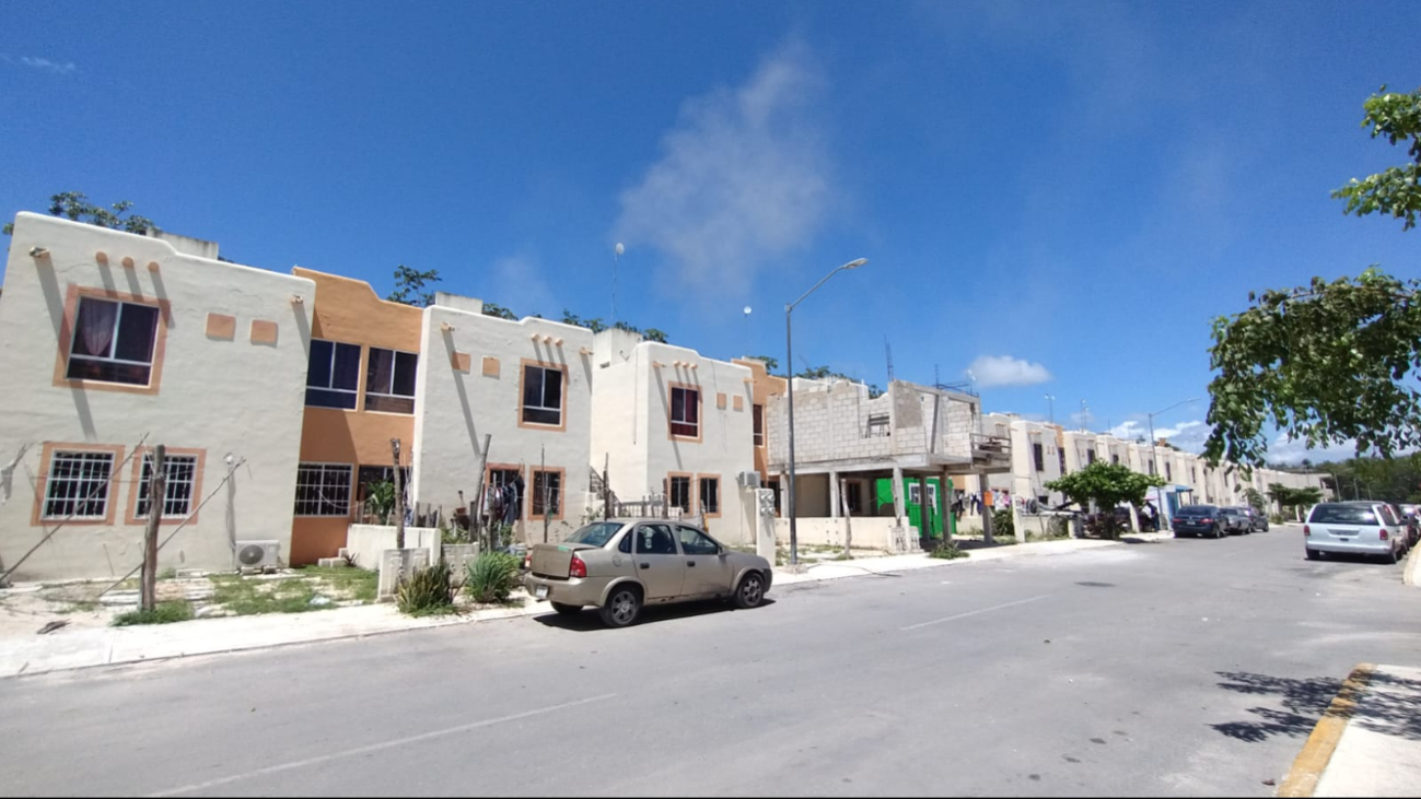 Vecinos han encontrado ratones y serpientes que huyen del incendio Vecinos han encontrado ratones y serpientes que huyen del incendio
