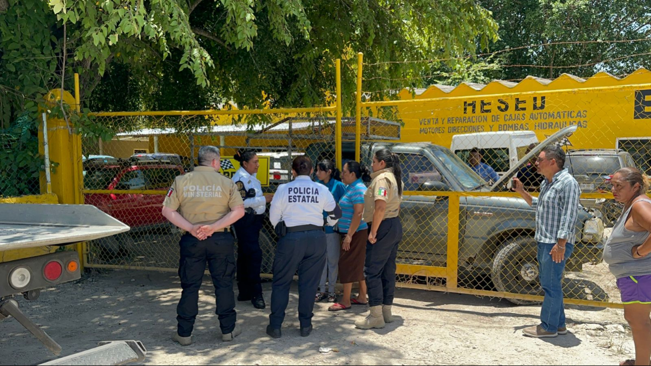 Agentes ministeriales y la Policía Estatal Preventiva ejecutaron una orden de desalojo en el taller mecánico "Hesed" en Imí I. Agentes ministeriales y la Policía Estatal Preventiva ejecutaron una orden de desalojo en el taller mecánico "Hesed" en Imí I.