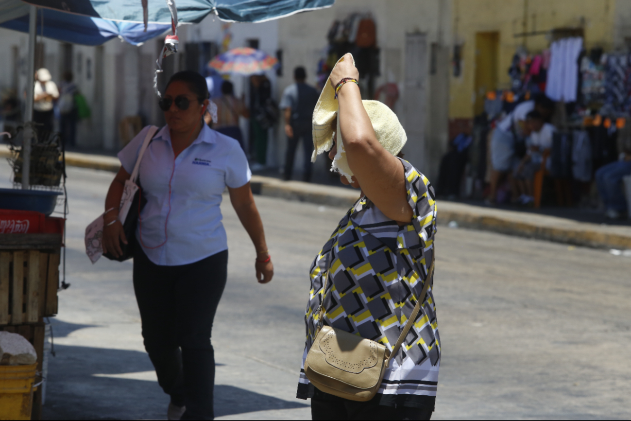 El calor permanecerá pese a la probabilidad de lluvias El calor permanecerá pese a la probabilidad de lluvias