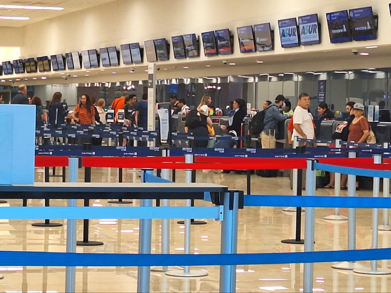 El vuelo llegó a Mérida con una hora de retraso El vuelo llegó a Mérida con una hora de retraso