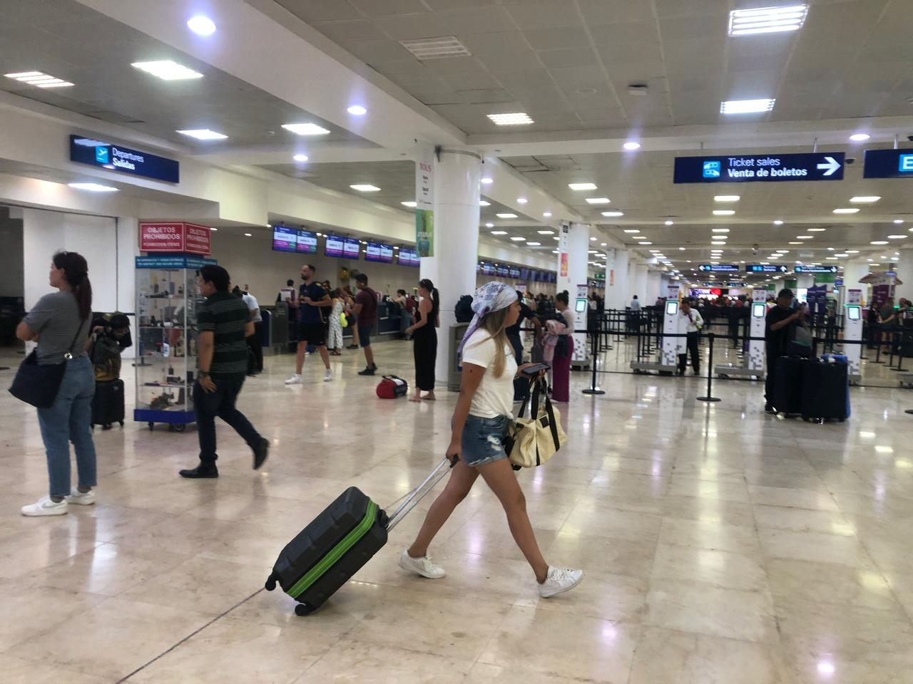 Hay 13 vuelos retrasados por varios minutos Hay 13 vuelos retrasados por varios minutos