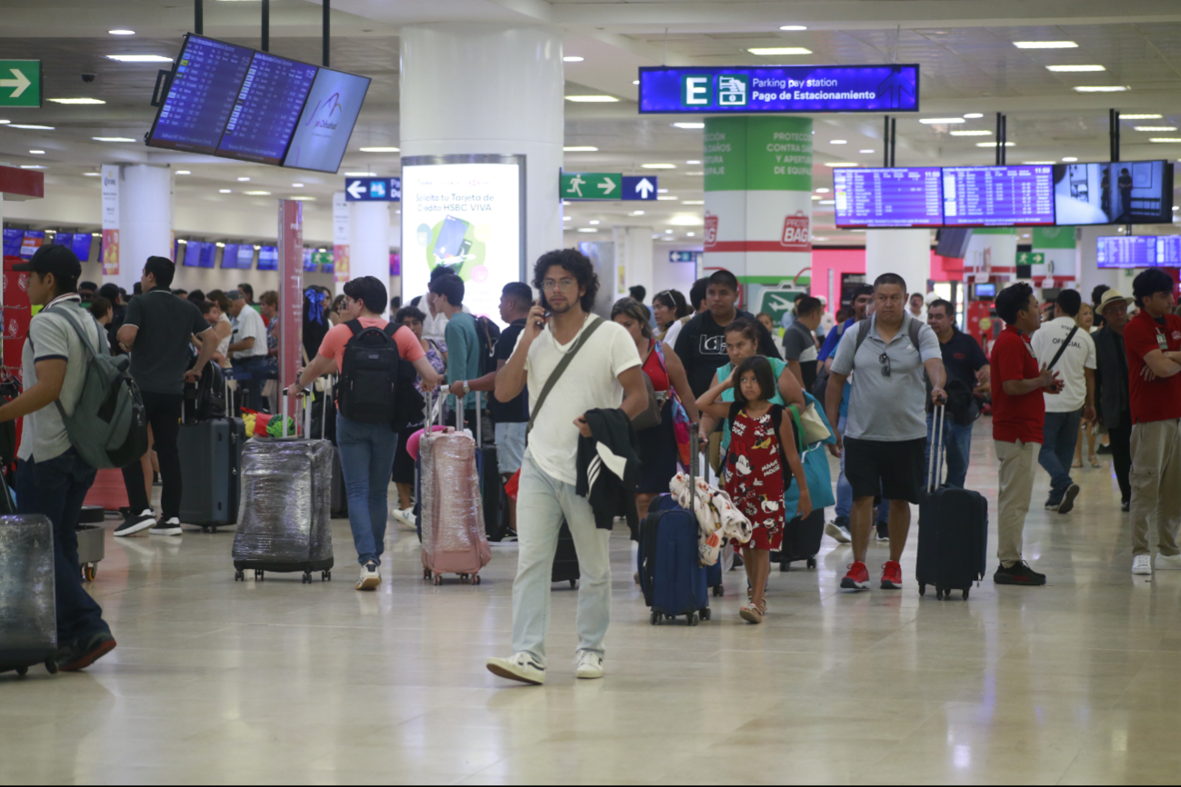 Vuelos en el aeropuerto de Cancún repuntan previo al fin de semana