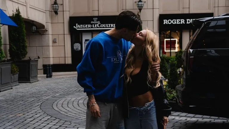 Ella es Hanna Howell, la nueva novia de Peso Pluma 'que lo trae locamente enamorado'