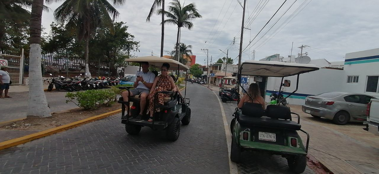 Entre los puntos prohibidos, está el circular por las playas y en la arena y es que los turistas no cumplen con las normas
