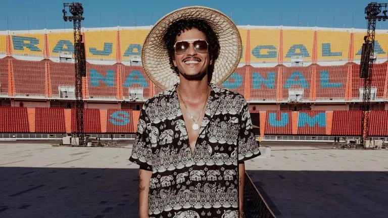 Bruno Mars sorprende a sus fans en México al tocar 'El sonidito' en su concierto