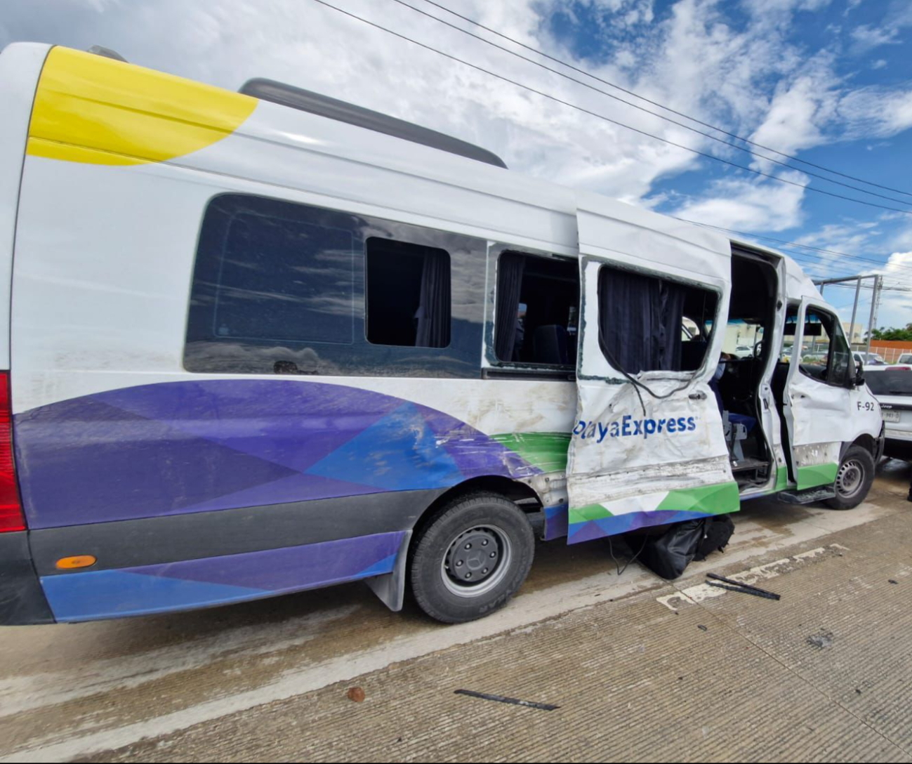 Cuatro lesionados dejó el accidente en Cancún Cuatro lesionados dejó el accidente en Cancún