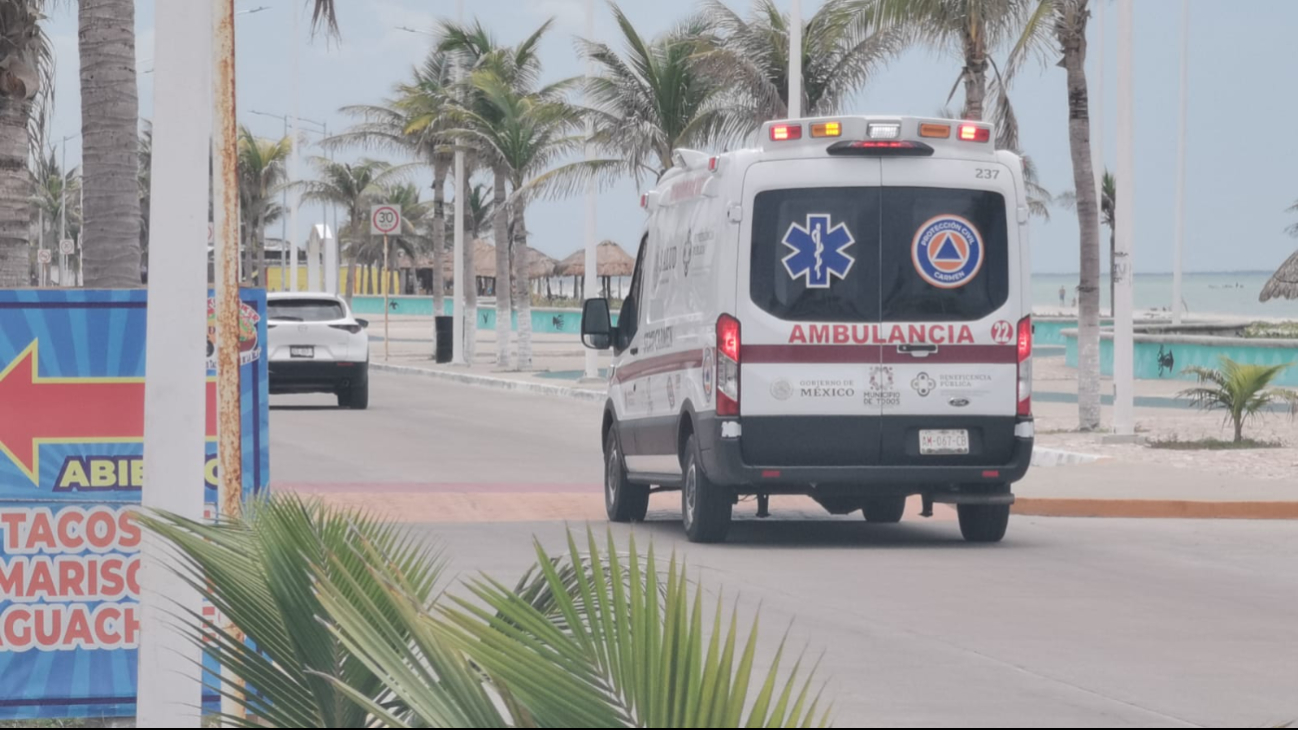 El hombre fue trasladado al hospital para recibir puntos de sutura debido a la pérdida de sangre. El hombre fue trasladado al hospital para recibir puntos de sutura debido a la pérdida de sangre.