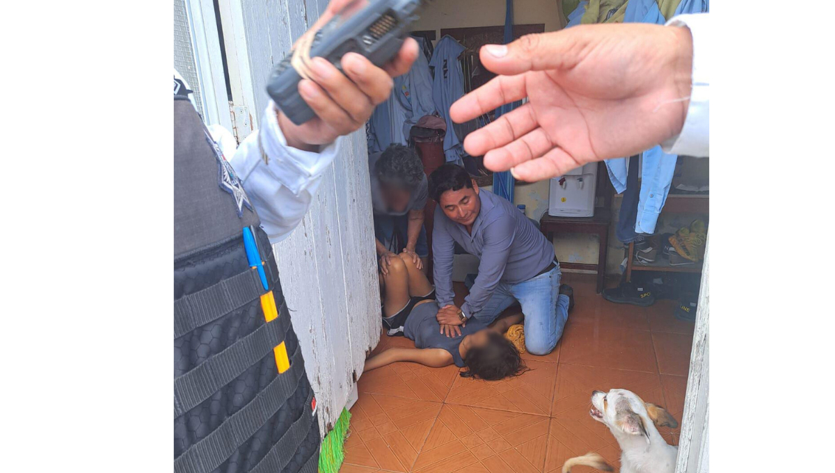 En Ciudad del Carmen una menor de 14 años de edad decidió terminar con su vida. En Ciudad del Carmen una menor de 14 años de edad decidió terminar con su vida.