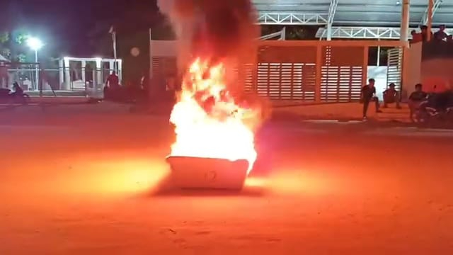 Habitantes de Isla Arena mantienen la vigilancia del litoral para evitar la depredación del pulpo Habitantes de Isla Arena mantienen la vigilancia del litoral para evitar la depredación del pulpo