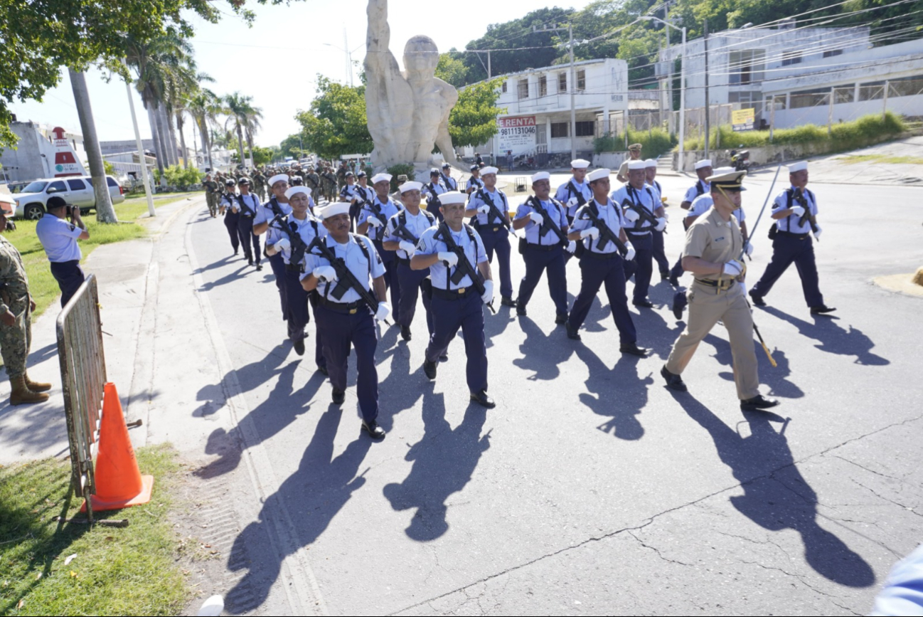 Más de 200 elementos de la Secretaría de Marina en Campeche, ensayan previo al desfile del 16 de septiembre  