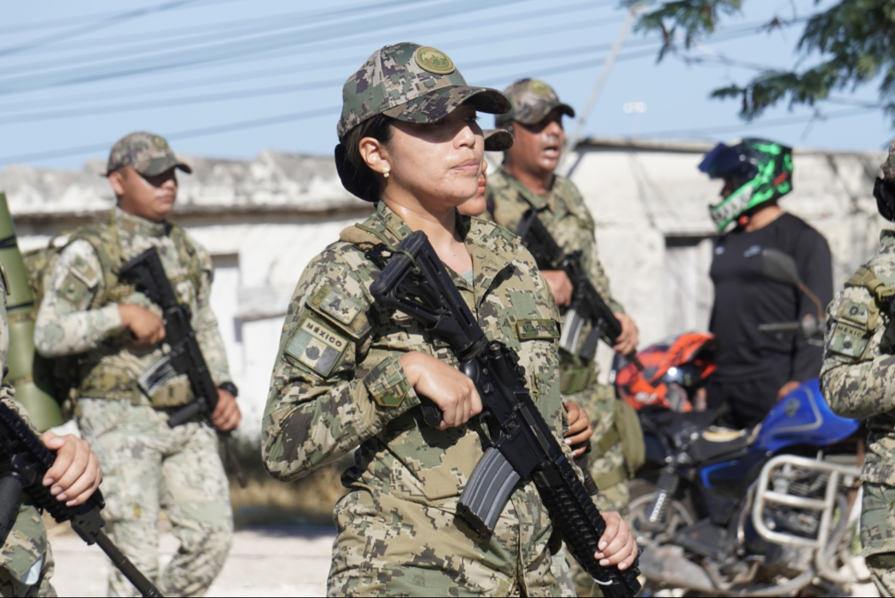 Participarán hombres y mujeres que juraron lealtad a la bandera mexicana. Participarán hombres y mujeres que juraron lealtad a la bandera mexicana.