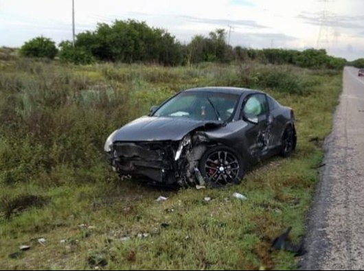 Tráiler saca a auto de la carretera en Ciudad del Carmen;  huye y deja dos mujeres heridas 