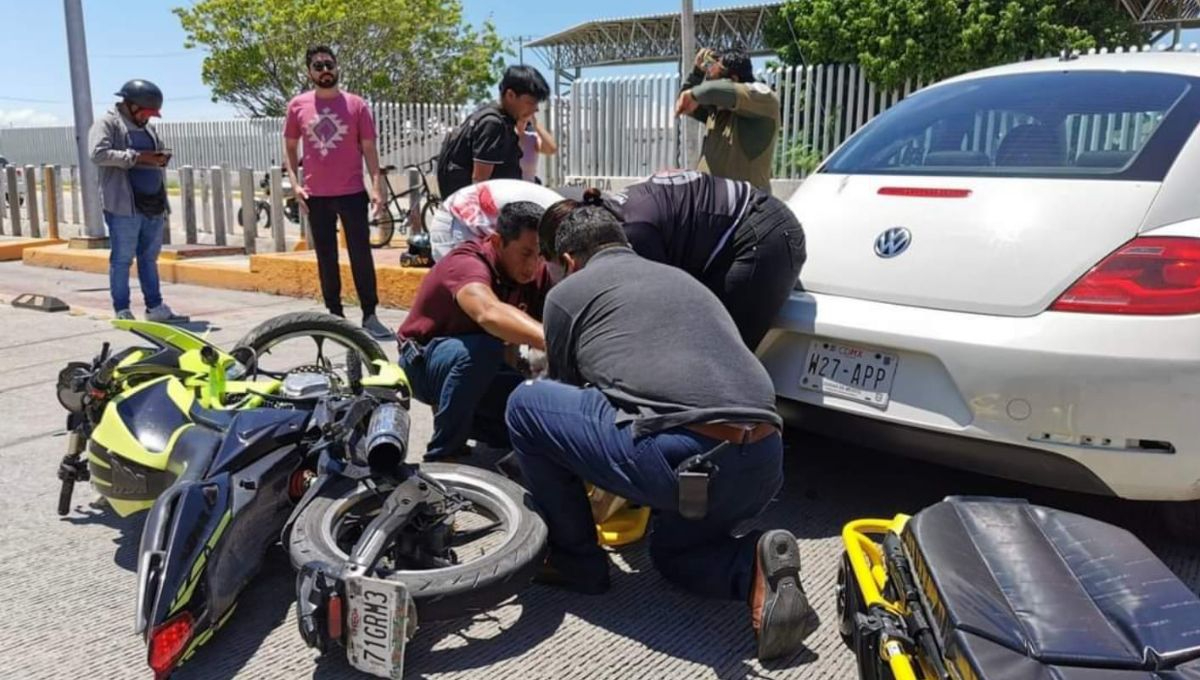 El motociclista podría estar lesionado del brazo El motociclista podría estar lesionado del brazo