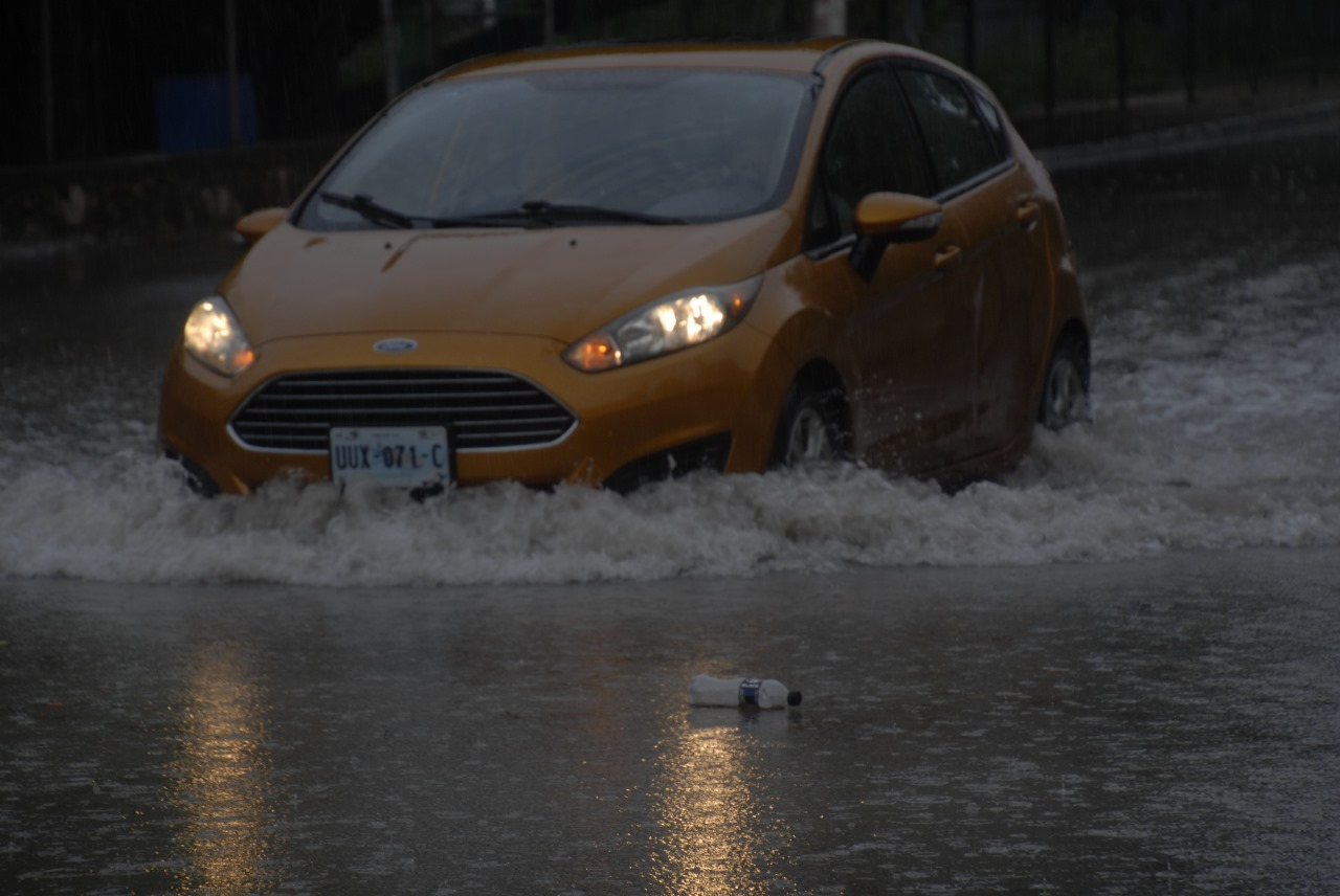 La basura es el causante de las inundaciones en Cancún La basura es el causante de las inundaciones en Cancún