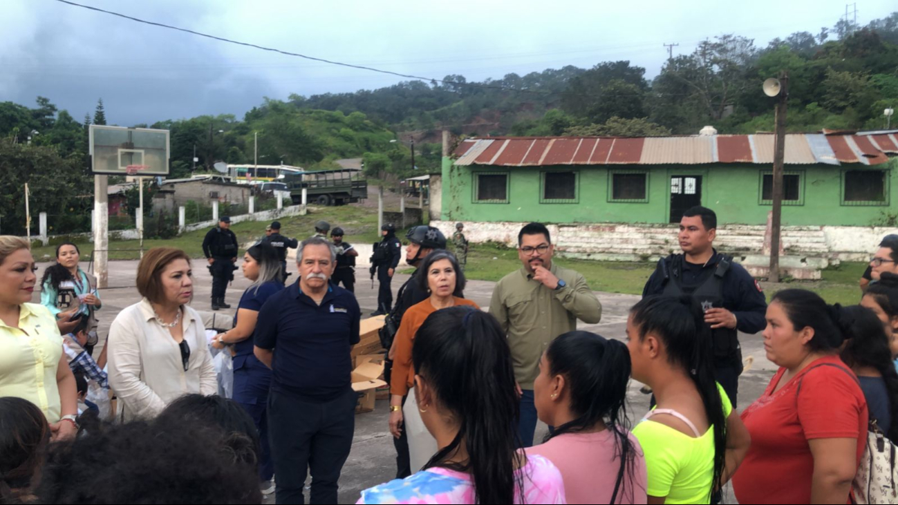 Agentes del Grupo Élite supervisan operativos en Culiacán Agentes del Grupo Élite supervisan operativos en Culiacán