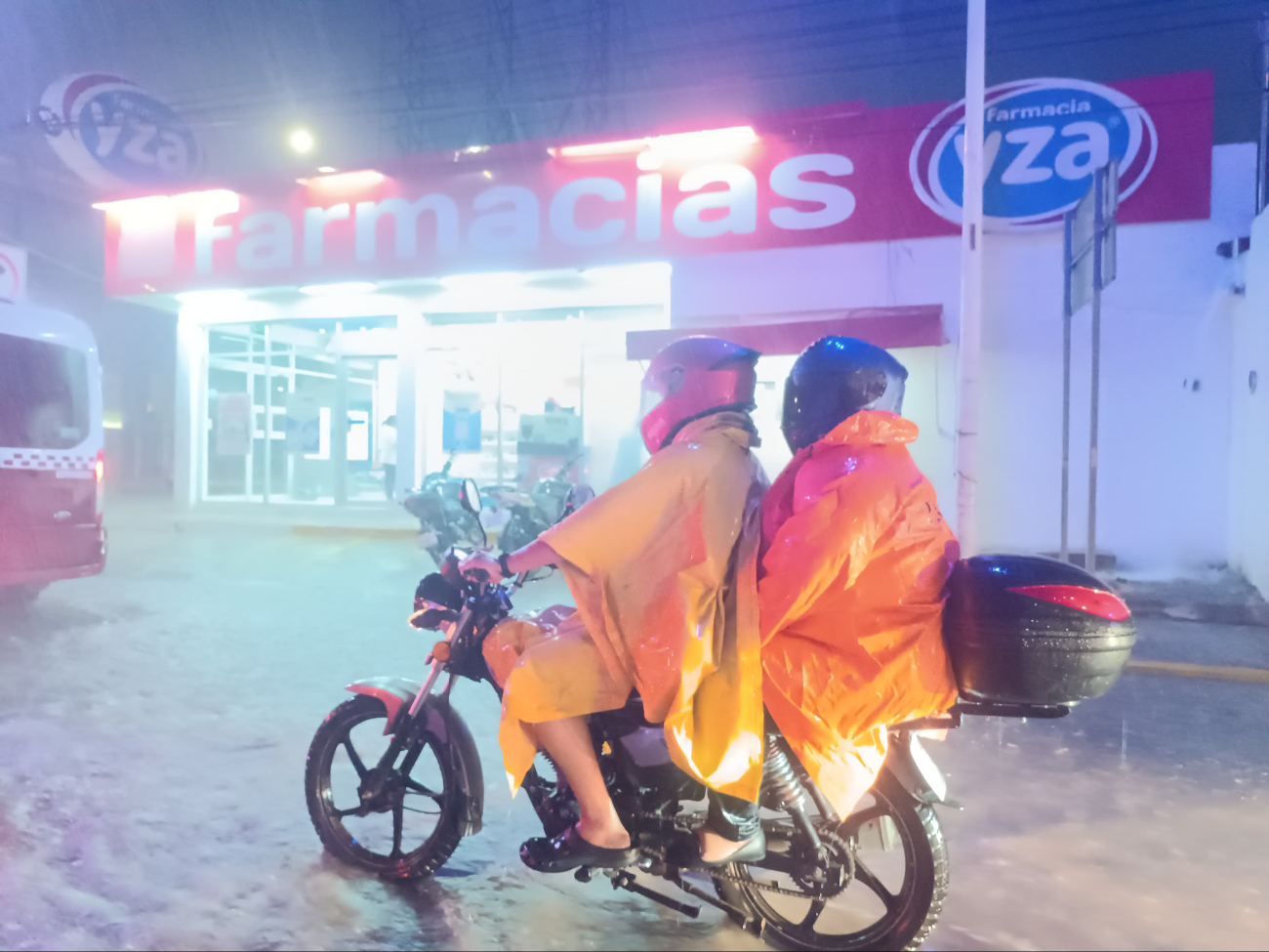 Lluvias de intensidad en la ciudad de Campeche Lluvias de intensidad en la ciudad de Campeche